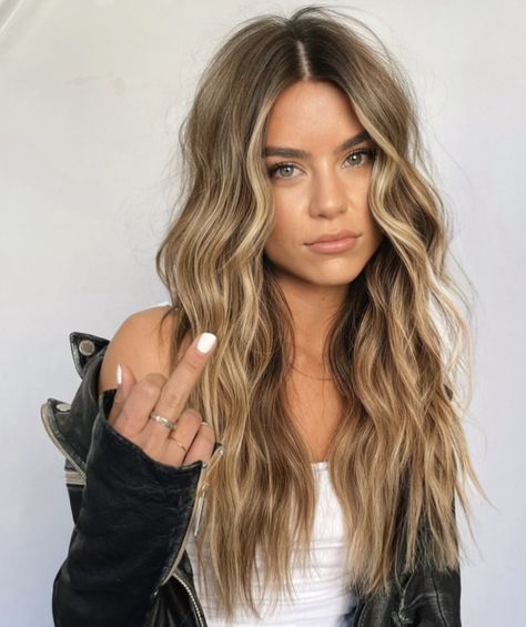 Hot Toffee Blonde Hair Bellami, Hair For Fair Skin Brown Eyes, Hair Color Ideas For Brunettes Cool Tone, Golden Bronde Balayage Honey Money Piece, Honey Beige Balayage, 2023 Brown Hair, Soft Money Piece Hair, Balayage Hair Dirty Blonde, Honey Bronde Balayage Brunettes