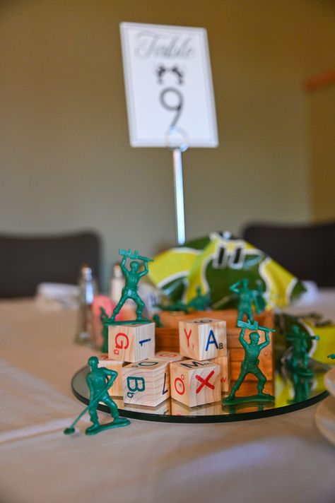 Toy Story Wedding Centerpieces, Toy Story Birthday Centerpieces Diy, Toy Story Baby Shower Favors, Toy Story Baby Shower Centerpieces, Toy Story Table Centerpieces, Toy Story Wedding, Toy Story Centerpieces Ideas, Diy Toy Story Decorations, Boy Story Baby Shower Theme