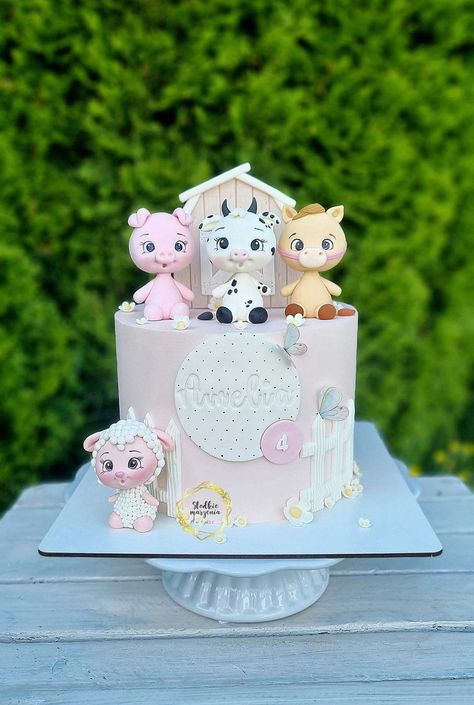 Pink Farm Animal Cake, Pink Farm Cake, Farm Themed Birthday Cake, Woodland Birthday Cake, Barn Birthday Party, Girls Farm Birthday, Barnyard Cake, Farm Animal Cakes, Animal Birthday Cakes