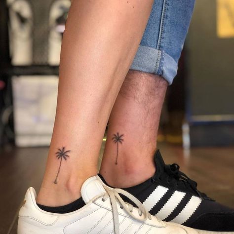 Matching palm tree tattoos on the ankle. Tiny Tattoos Ideas, Tiny Tattoos With Meaning, Ankle Bracelet Tattoo, Christian Sleeve Tattoo, Palm Tree Tattoo, Small Girl Tattoos, Small Tattoos Simple, Matching Couple Tattoos, Tattoo Bracelet