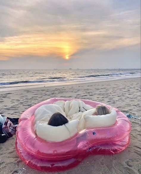 Ball Pits, Barbie Summer, Beach Date, Hawaii Trip, Giant Inflatable, Summer Pool Party, Kiddie Pool, Beach Birthday, Malibu Barbie