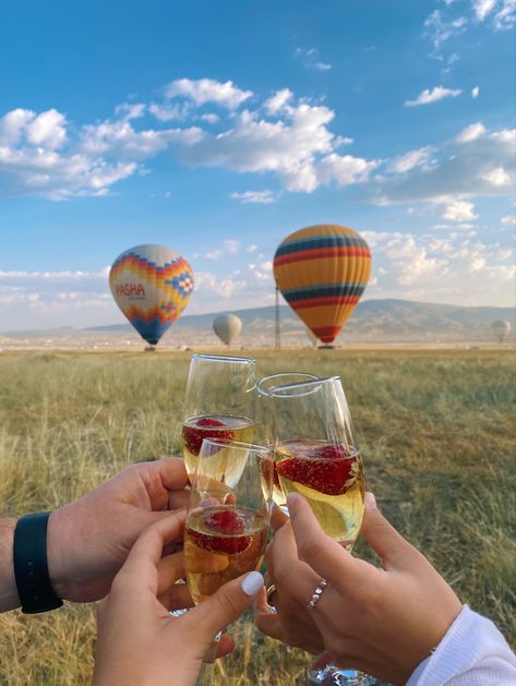 Hot Air Balloon Date Romantic, Napa Hot Air Balloon, Hot Air Balloon Aesthetic, Napa Valley Trip, Hot Air Balloon Party, Napa Valley Wineries, Vacation Goals, Hot Air Balloon Rides, Enjoy Coffee