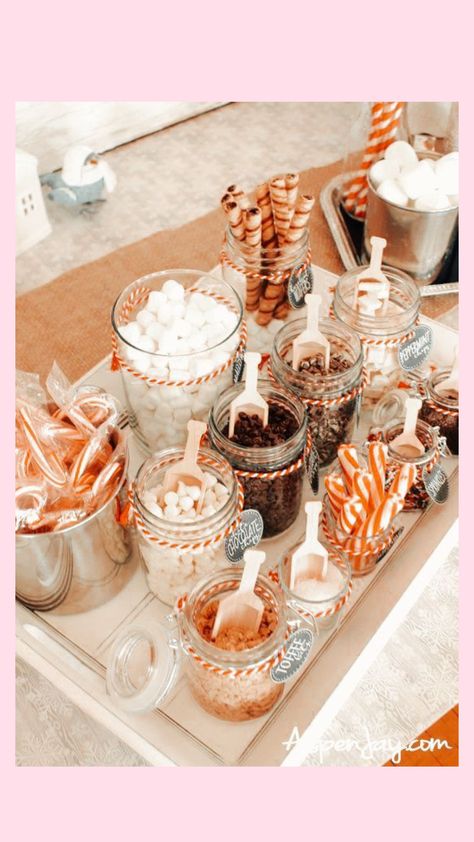 Christmas Hot Chocolate Bar, Jul Mad, Christmas Pastries, Christmas Collage, Aesthetic Vsco, Preppy Christmas, Christmas Hot Chocolate, Cosy Christmas, Hot Cocoa Bar