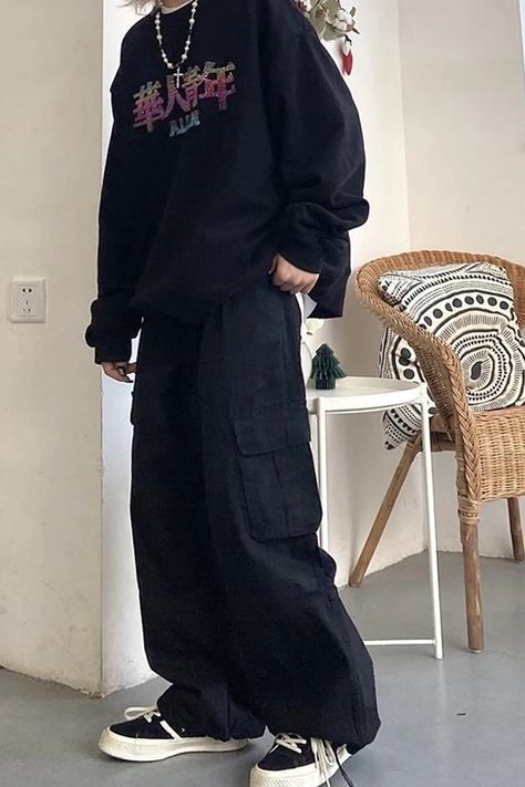 Loose Wide Leg Hip Hop Cargo Men Pants – Tomscloth Skater Male Outfits, Baggy Cargos Men, Ootd Cargo Pants Men, Baggy Street Style Men, Loose Outfit Men, Mens Baggy Outfit, Rave Fits For Guys, Alt Male Fashion, Jogging Pants Outfit Men