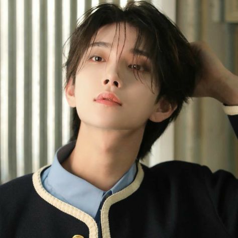 Kpop Seventeen, Seventeen Joshua, Joshua Seventeen, Seventeen, Magazine, Wall, Hair, Blue, Black