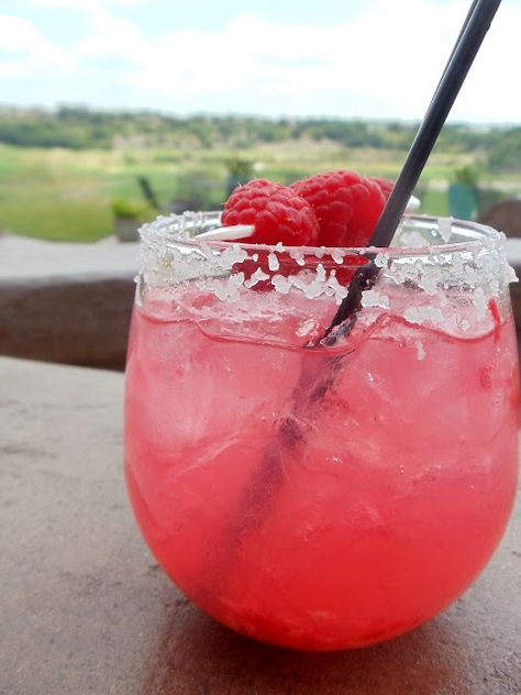 Girl's Night- Pink Raspberry Cosmopolitans.... or maybe Valentine's??? Girls Night Cocktails, Vodka Sprite, Smirnoff Raspberry, Girls Night Drinks, Malibu Coconut, Raspberry Vodka, Make Simple Syrup, Pink Raspberry, Pineapple Rum