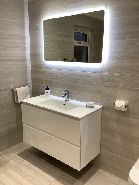 Washroom Washbasin Design, Washbasin Cabinet Modern, Small Bathroom Lighting Over Mirror, Small Bathroom Lighting, Bathroom Cabinets Storage, Bathroom Lighting Over Mirror, Small Bathroom Cabinet, Washroom Mirror, Bathroom Inspo Interior Design