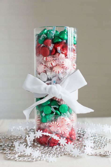 Wrapped Candy, Kids Help, Holiday Tips, Homemade Christmas Decorations, Christmas Centerpieces Diy, Dollar Store Christmas, Teachers Gifts, Company Party, Children Christmas