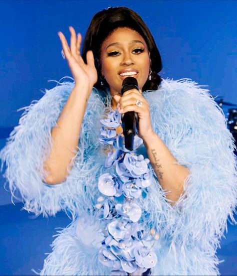 Jazmine Sullivan's Blue Feather Dress at the NAACP Awards Jasmine Sullivan, Blue Feather Dress, Oscars Dresses, Jazmine Sullivan, Fav Artist, Oscar Dresses, Long Acrylic, Blue Feather, Dress Images