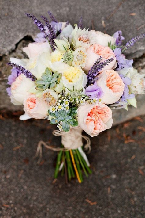 Bouquet Champetre, Succulent Bouquet Wedding, Succulent Bouquet, A Bouquet Of Flowers, Lovely Lavender, Lavender Wedding, Mod Wedding, Deco Floral, Wedding Destination