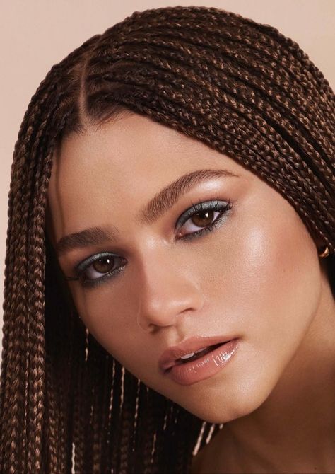 Zendaya Model, Zendaya Photoshoot, Prom Eyes, Cinnamon Hair, Afro Braids, Zendaya Maree Stoermer Coleman, Zendaya Style, Zendaya Coleman, Fav Celebs