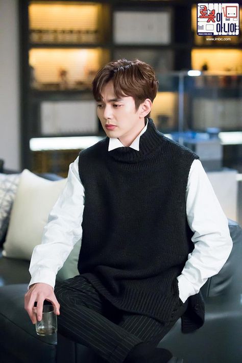 Yoo Seung-ho in comfy attire. Photo: MBC Yoo Seung-ho, I Am Not A Robot, Yo Seung Ho, Yoo Seung Ho, Kim Myung Soo, Kim Min Gyu, Cute Wallpaper, Korean Boys, A Robot