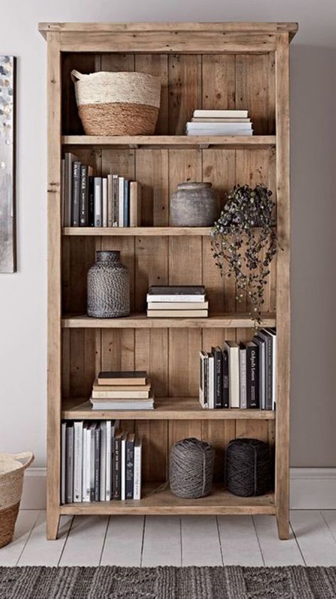 Bookcase Styling Living Room, Storage Small Bedroom, Styling Bookshelves, Cocina Diy, Comfy Place, Shelf Decor Living Room, Earthy Home Decor, Bookcase Styling, Bookcase Decor