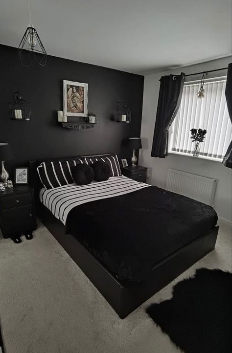 Small Room Setup, Mens Bedroom Decor, Black Bedroom Design, Black Bedroom Decor, Luxury Room Bedroom, Apartment Bedroom Decor, Bedroom Setup, Simple Room, Small Room Design