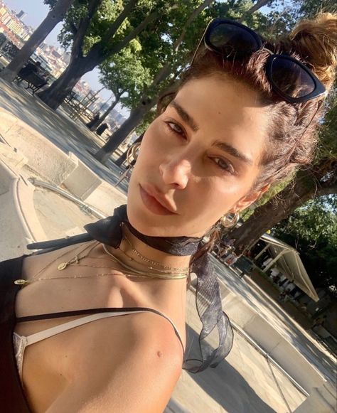 Nadia Hilker, Choker Necklace, Nose Ring, Human, Celebrities