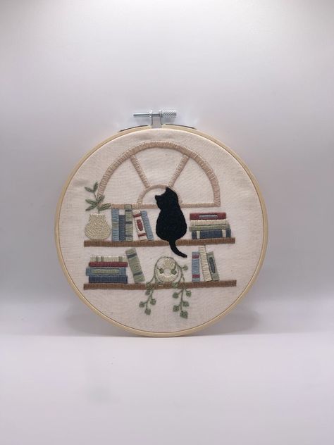 Books Embroidery, Embroidery Beginner, Cat Embroidery, Abstract Embroidery, Embroidery Book, Hand Embroidery Projects, Diy Cat, Cute Embroidery, Embroidery Patterns Free