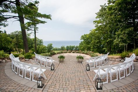 21 Unique Ceremony Ideas for Your Wedding (via Emmaline Bride) - seating in a circle, photo by priceless photography Bridesmaid Bouquet Alternatives, Unique Wedding Ceremony Ideas, Seating Arrangement Wedding, Wedding Ceremony Seating, Small Weddings Ceremony, Wedding Ceremony Ideas, Ceremony Chairs, Seating Ideas, Ceremony Seating