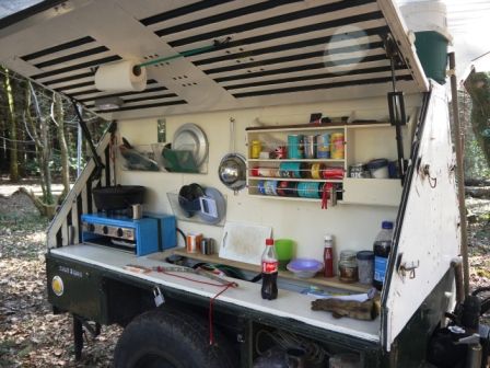 Outdoor Camping Kitchen Ideas, Camping Kitchen Ideas, Easter Camping, Trailer Kitchen, Camping Cornwall, Coleman Camping Stove, Outdoor Camping Kitchen, Comfortable Camping, Retro Camping