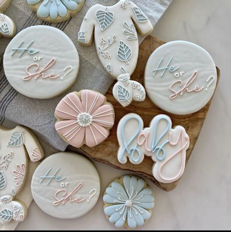 Gender Reveal Dessert, Gender Reveal Baby Shower Themes, Twin Gender Reveal, Gender Reveal Cookies, Classy Baby Shower, Pastel Baby Shower, Idee Babyshower, Gender Reveal Themes, Baby Shower Theme Decorations