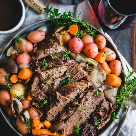 Crockpot 7-Bone Roast Recipe Moose Roast Instant Pot, Instapot Venison Roast Recipes, Instant Pot Elk Roast, Elk Roast Instant Pot, Deer Roast Instant Pot, Venison Roast Instant Pot, Instant Pot Venison Roast, Yankee Recipes, Deer Roast