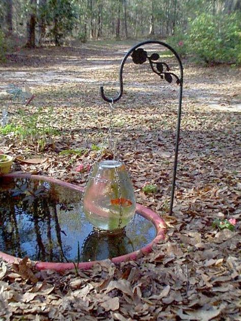 Fish Tower, Mini Pond, Goldfish Pond, Diy Pond, Pond Ideas, Pond Fountains, Hanging Vases, Aquaponics System, Pond Design