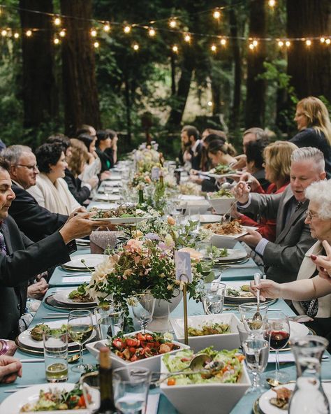 Family Style Buffet Wedding, Table Setting With Food On Table, Serving Dinner Family Style, Tablescape With Food, Family Style Bbq Wedding, Family Style Dinner Centerpieces, Family Style Table Wedding, Family Style Tables Wedding, Family Style Dining Wedding