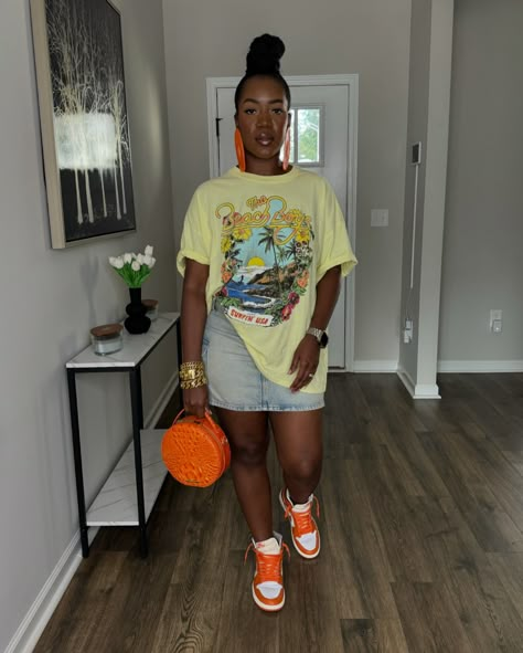 ~Recap of the OOTD~ Swipe to see the look styled with sneakers as well. Watch the previous reel for step by step details! 🧡💛 . 📌Shop exact and similar options on my @shop.ltk page linked in my bio. . ✨What I’m wearing: *Graphic tee: @freepeople *Skirt: @zara. (I’ve posted similar options on my LTK) *Sneakers: @jumpman23 via @stockx *Heels: @express *Bag: @brahmin *Gold bracelets: @imanijewelryco *Earrings: @profashional_tay . . . . . . #theglamcorridor #styleinspiration #styleinspo #fashi... Graphic Tee And Sneakers Outfit, Cute Outfits With Shorts, Modest Dresses Fashion, Sneakers Looks, Girls Summer Outfits, Gold Bracelets, Summer Fashion Outfits, Cute Summer Outfits, Cute Simple Outfits