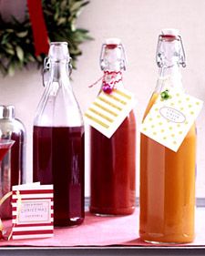 Homemade Cocktail Mixers: Bloody Mary, Cranberry Cocktail, and Apricot-Ginger -- get the recipes and printable clip-art tags Ginger Fizz, Homemade Food Gifts, Cranberry Cocktail, Homemade Cocktails, Holiday Hostess Gifts, Cocktail Mixers, Bottle Wrapping, Drink Mixer, Edible Gifts