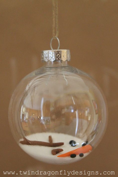 Diy Melted Snowman, Melted Snowman Ornament, Diy Snowman Ornaments, Clear Christmas Ornaments, Melted Snowman, Diy Christmas Ornaments Easy, Clear Ornaments, Diy Snowman, Snowman Ornament