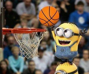 Basketball minion Minion Basket, Minion Rush, 3 Minions, Despicable Minions, Minion 2, Happy Birthday Minions, Funny Minion Pictures, Minion Banana, Minion Pictures