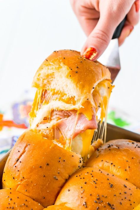 Ham And Cheddar Cheese Sliders, Han And Cheese Sliders, Ham Cheese Sliders Easy, Ham And Cheese Sliders Easy, Easy Ham And Cheese Sliders, Ham Sauce, Easy Slider Recipes, Ham Cheese Sliders, Ham Sliders