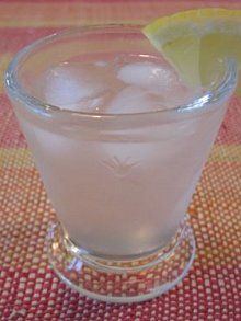 Agave Lemonade | Weelicious Low Calorie Mixed Drinks, Simple Sugar Syrup, Frozen Summer, Fresh Squeezed Lemonade, Fresh Lemonade, Blue Agave, Agave Syrup, Lemonade Recipes, Agave Nectar