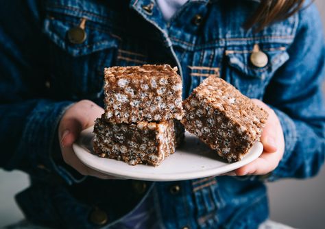 Four Ingredient Chocolate Rice Bubble Slice - Wholefood Simply Rice Bubble Recipes, Rice Bubble Slice, Recipes With Rice, Slice Recipes, Healthy Slice, Rice Bubbles, Healthy Chocolate Recipes, Slice Recipe, Chocolate Slice