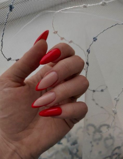 Red Almond Shape Nails Designs, Red Party Nails, Red Nails Trendy, Red Nails Coffin, Christmas Nails Trendy, Almond Nails Red, Bow Nail Designs, Nails Acrylic Designs, Dark Pink Nails