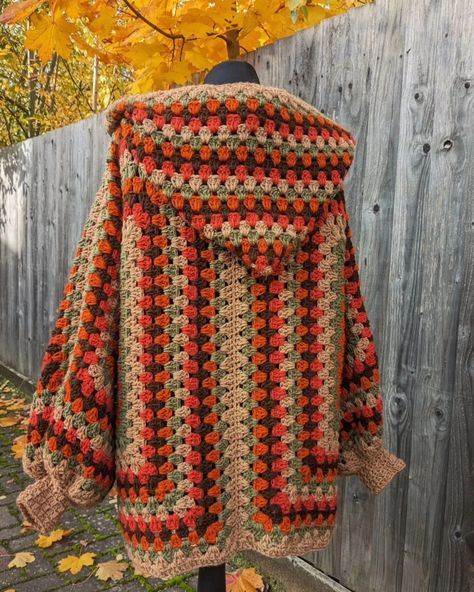 🇺🇲🇳🇱Mushroom Hexa Cardi 🍄 Pattern in my Etsy and Ravelry Shop, link in BIO. (2 designs available: with hood or without hood) Copyright @annahhaakt @that70s_crochet 📸 Picture credit @knattyrose 🫶🏻 #fyp #crochet #psu #crochetfashion #crochettop #hexagoncardigan #hexagonsweater #hexagonjacket #70sstyle #crochetersofinstagram #yarn #crochetsweater #crochetdesign #scrapcardigan #scrapsweater #handmadeclothing #slowfashion #fibreartist #sustainablefashion #fairycore #colorfulcrochet #mushrooml... Crochet Modest Clothes, Crochet Flannel, Hexagon Sweater, Fairycore Crochet, Indie Crochet, Hexagon Cardigan, Autumn Crochet, Gilet Crochet, Crochet Cardigan Sweater