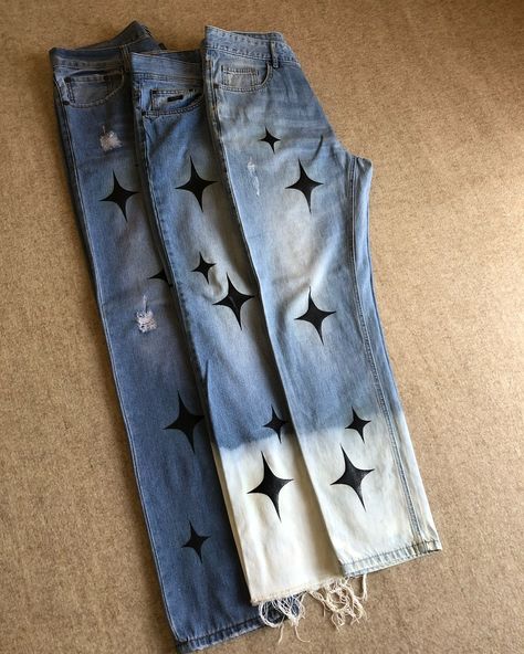 Details: https://instagram.com/p/C-VIxFWNMHM/ . Six pieces of custom jeans restocked👖👖👖….🔥🔥🔥. @amagon_uks #amagon_uks . -Sold out❌ . Hand painted & screen printed graffiti/embroidery ~Plastisol opaque paints . Location: Machinga Complex, Block A-42 📞/WhatsApp me 💬: +255622455730 . . . . . #hypebeast #art #viral #explore #2024 #streetwear #cocochanel #printedjeans #diyproducts #foryou #highsnobiety #customjeans #pinterest #reworkedvintage #printedjeans #monogram #y2k #streetwearbrand #outfitso... Graffiti Embroidery, 2024 Streetwear, Hypebeast Art, Screen Painting, Custom Jeans, Reworked Vintage, Printed Jeans, Screen Printing, Graffiti