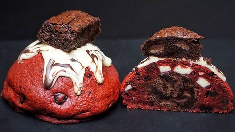 Red Velvet Brownie Stuffed Gourmet Cookies Red Velvet Cookie Recipe, Gourmet Cookie, Red Velvet Brownies, Oatmeal Breakfast Cookies, Stuffed Cookies, Crispy Waffle, Chocolate Pound Cake, Cookies From Scratch, Fudgy Brownie