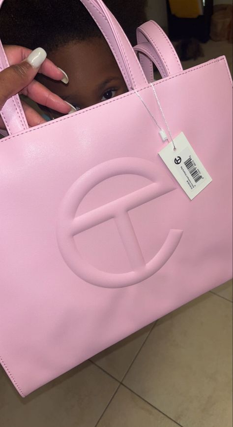 Bubble Gum Pink Telfar, Telfar Aesthetic, Pink Telfar Bag, Pink Telfar, Bubblegum Aesthetic, Box Tattoo, Telfar Bags, Chill Life, Telfar Bag