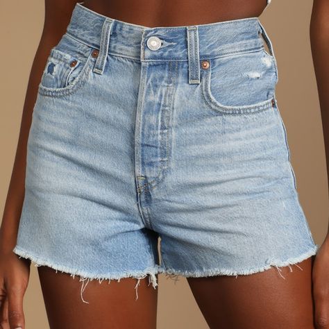 Levi's Rib Cage High Rise Light Wash Cut Off Shorts Nwt! I'd Say True To Size Or Run Small Because There Is No Stretch! Cool Summer Outfits, Aesthetic Fits, Preppy Aesthetic, Cut Off Jeans, Levi Shorts, Rib Cage, Light Wash Jeans, Cut Off Shorts, High Rise Jeans