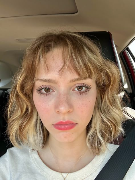 Short Hair Bangs Highlights, Blonde Hair With Brown Highlights Chunky, Light Brown With Blonde Underneath, Blonde Hair Chunky Highlights, Short Blonde Hair Brown Eyes, Short Hair Chunky Highlights, Blonde Underneath Brown Hair Short, Blond Underneath Brown Hair, Blonde With Color Highlights