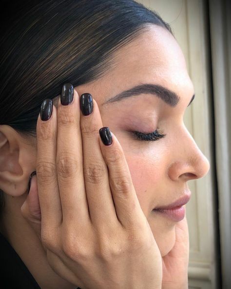 Deepika Padukone Makeup, Deepika Padukone Hair, Deepika Ranveer, Dipika Padukone, Bollywood Images, Met Gala Dresses, Deepika Padukone Style, Celebrity Casual Outfits, Cute Attitude Quotes