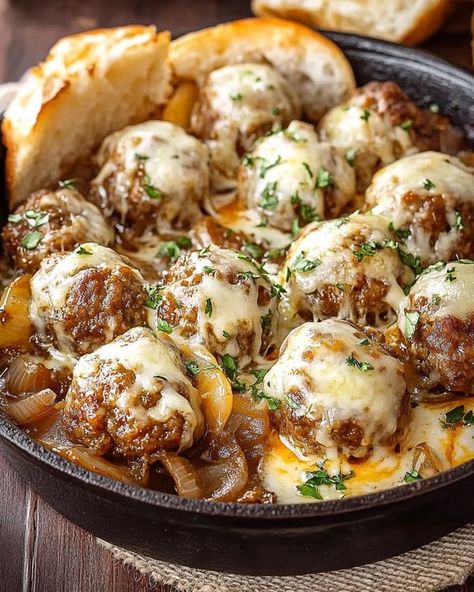 French Onion Soup Meatballs, Stroganoff Meatballs, French Onion Meatballs Recipe, French Onion Meatballs, Onion Meatballs, Recipes French, Meatball Dishes, Gravy Ingredients, Ground Beef Dishes