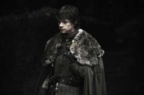 Game of Thrones - Season 1 Episode 1 Still Jack Gleeson, Michelle Fairley, Theon Greyjoy, Alfie Allen, Game Of Thrones Tv, Nikolaj Coster Waldau, Peter Dinklage, Lena Headey, Richard Madden