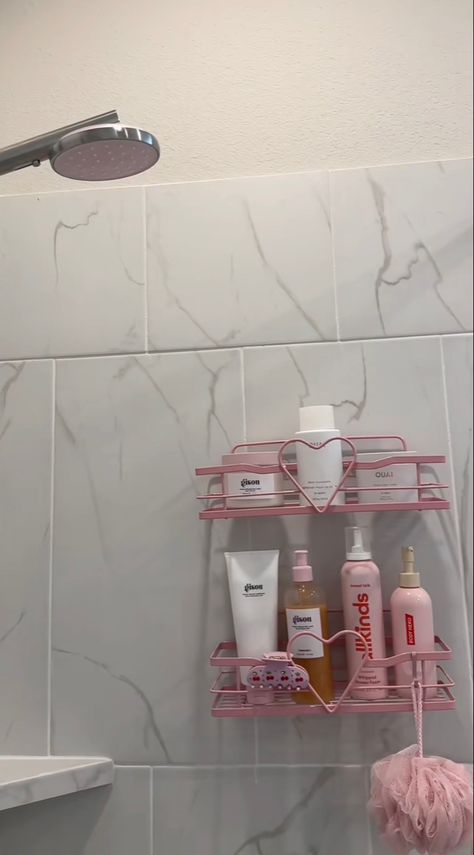 Aesthetic Shower Shelves, Shower Shelves Aesthetic, Pink Pilates Princess Bathroom, Clean Girl Bathroom, Bathroom Aesthetic Pink, Girly Aesthetic Room, Grey And Pink Bedroom, Girly Bathroom Decor, Pink And Grey Bathroom