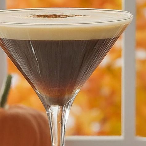 Pumpkin Spice Martini, Fig Syrup, Easy Mocktails, Pumpkin Spice Creamer, Martini Recipe, Pumpkin Spice Syrup, Pumpkin Spice Coffee, Martini Recipes, Spiced Coffee