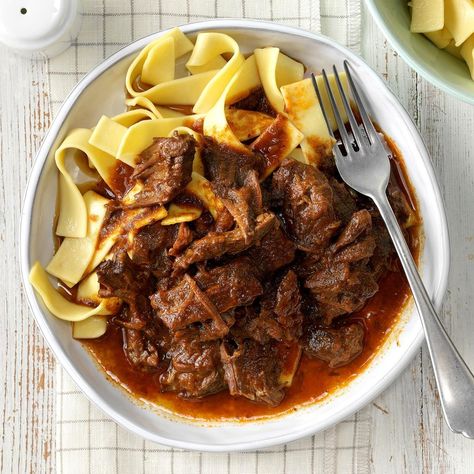 German Goulash, Goulash Recipe, Beef Goulash, Oktoberfest Food, Goulash Recipes, Best Instant Pot Recipe, Goulash, Pressure Cooker Recipes, Satisfying Food