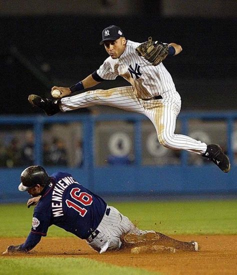 Famous Baseball Players, Damn Yankees, Baseball Pictures, Buster Posey, Yankee Stadium, Derek Jeter, Sports Pictures, Sports Photos, Vintage Baseball