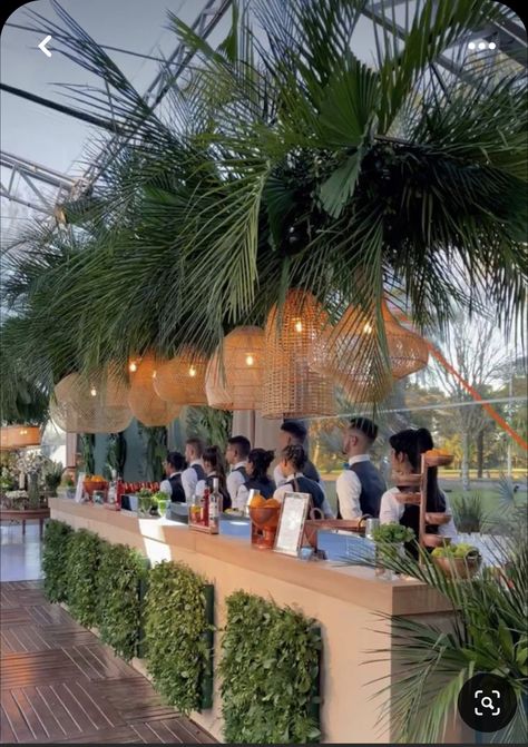 Tropical Wedding Decor, Outdoor Restaurant Design, Event Bar, Fiesta Tropical, Havana Nights, Traditional Wedding Decor, Outdoor Restaurant, Tropical Party, Tropical Theme