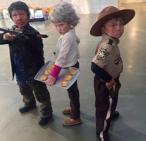 Walking Dead Costumes, The Walkind Dead, Twd Funny, Twd Memes, Walking Dead Funny, Walking Dead Memes, Fear The Walking, Fear The Walking Dead, Stuff And Thangs