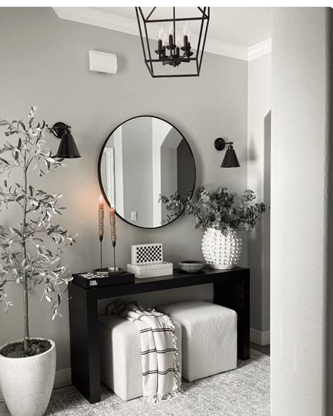 Grey Interior Decor, White And Black House Decor, Dark Minimalist Apartment, Console Table Baskets, White And Black House Interior Design, Black And White Aesthetic Living Room, Black And White House Interior Decor, Black And White Apartment Decor, Black And White House Decor